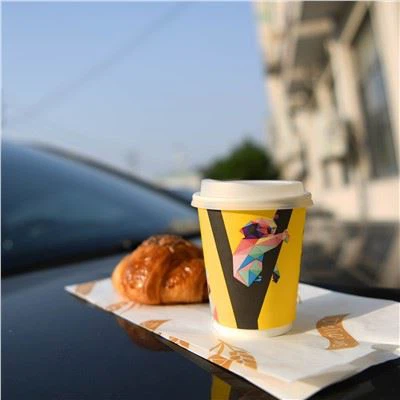 Ūdens pārklājums Pārstrādājamas vienreizējās lietošanas krūzes